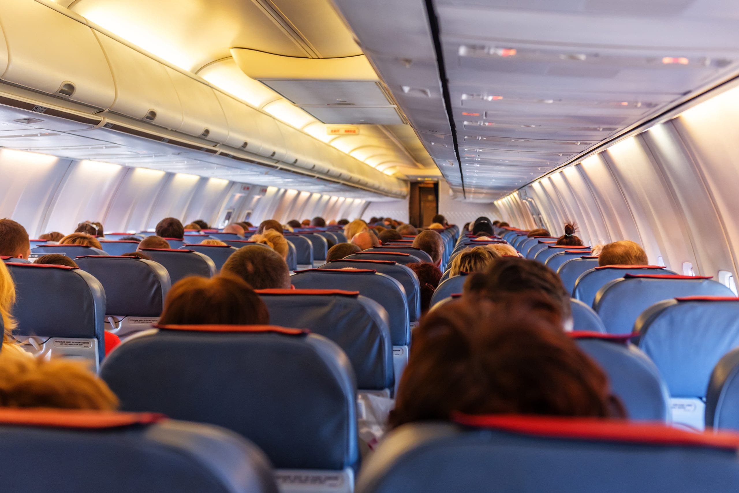 air-travel-etiquette-debate