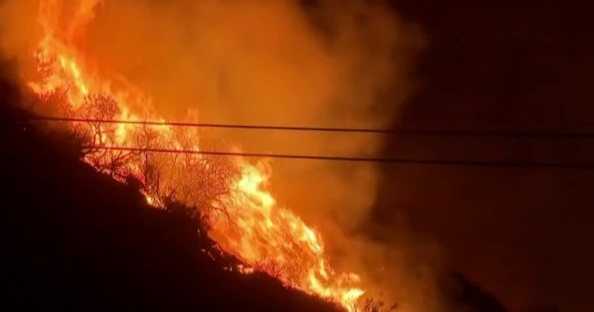 sunset-fire-hollywood-hills