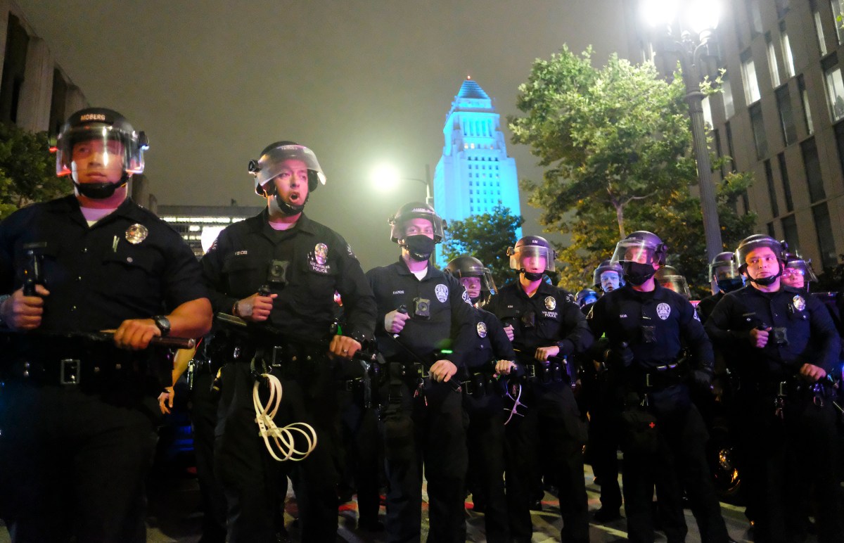 los-angeles-violence-chaos
