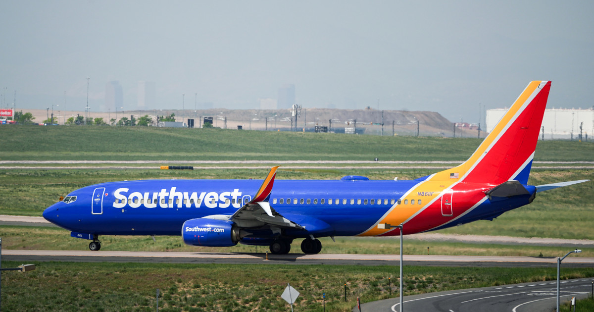 southwest-airlines-lightning-strike
