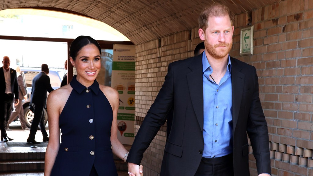 meghan-markle-prince-harry-eaton-fire