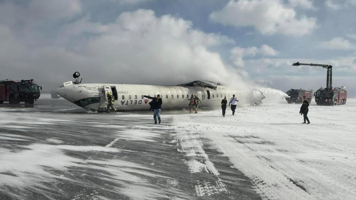delta-airlines-crash-landing-toronto