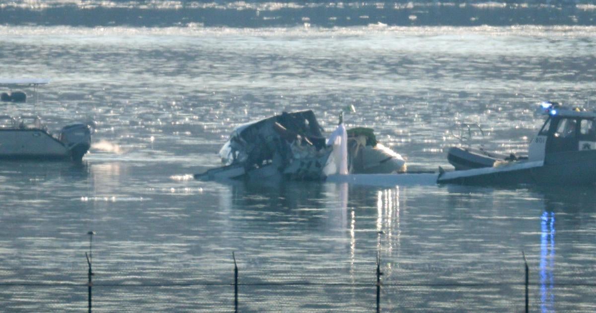 plane-crash-washington-dc-bowser-response