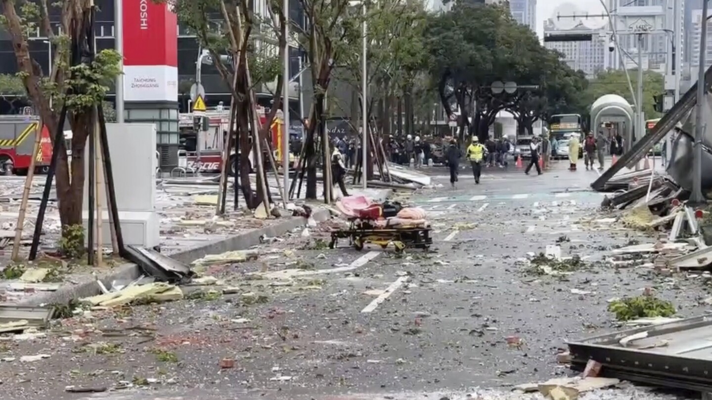 taiwan-gas-explosion-food-court