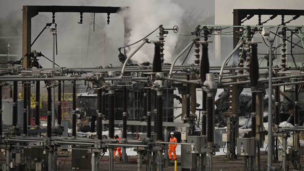 heathrow-airport-fire-incident