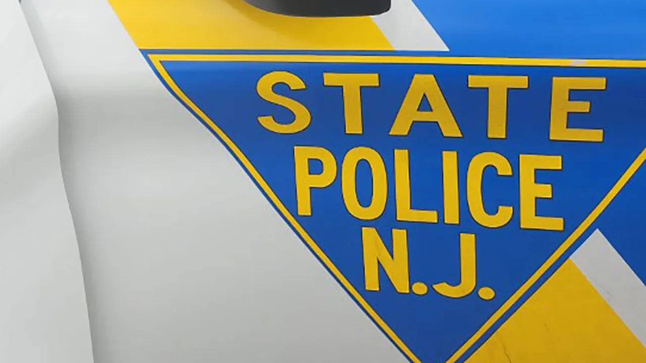 massive-sinkhole-new-jersey-highway-disruption