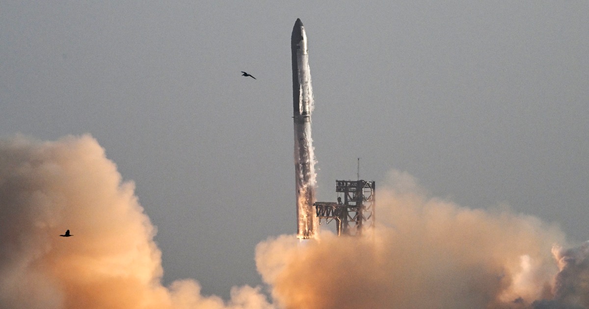 spacex-rocket-explosion-flight-delays