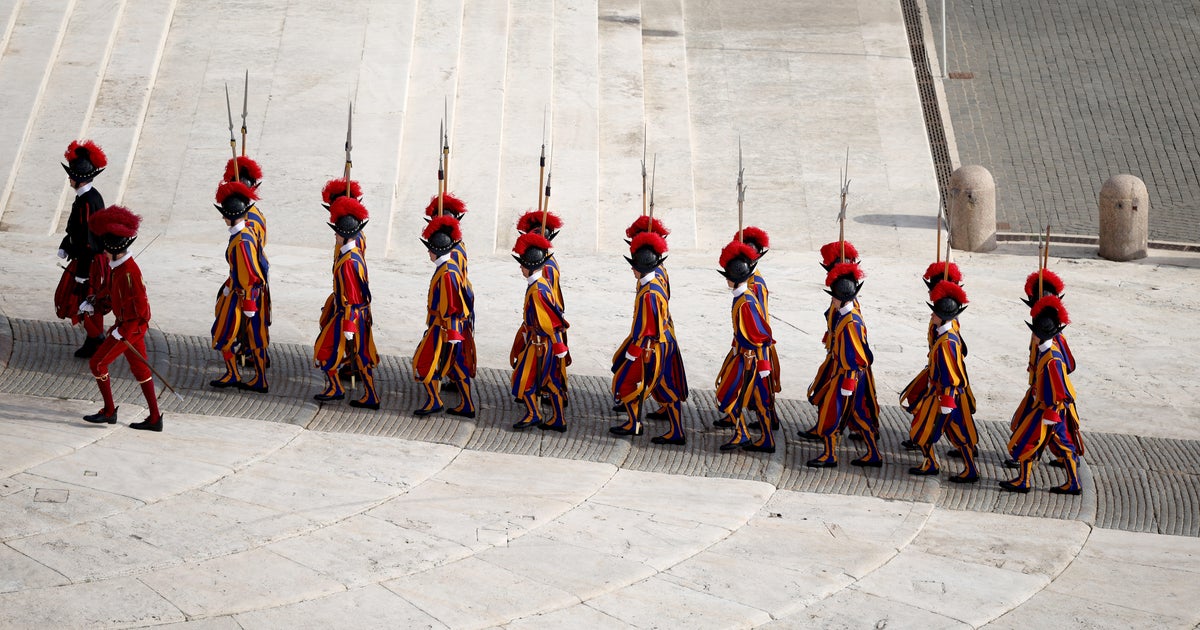 pope-francis-st-peters-basilica-public-viewing