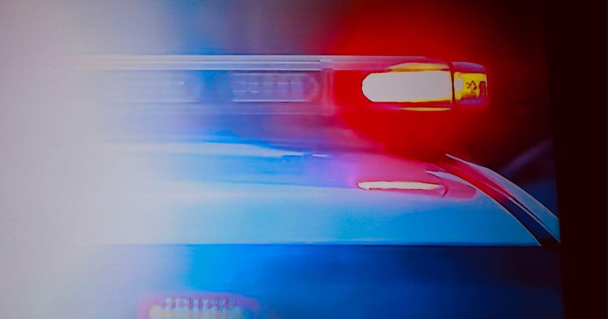 cincinnati-police-father-strikes-deputy
