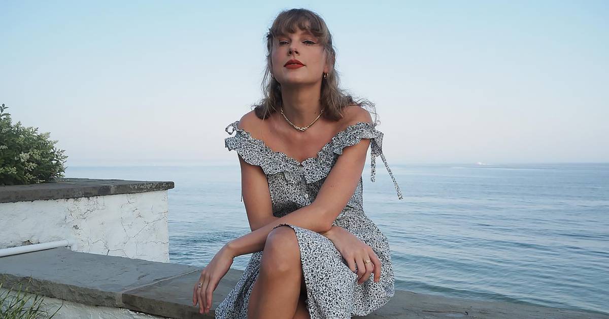 taylor-swift-human-remains-rhode-island